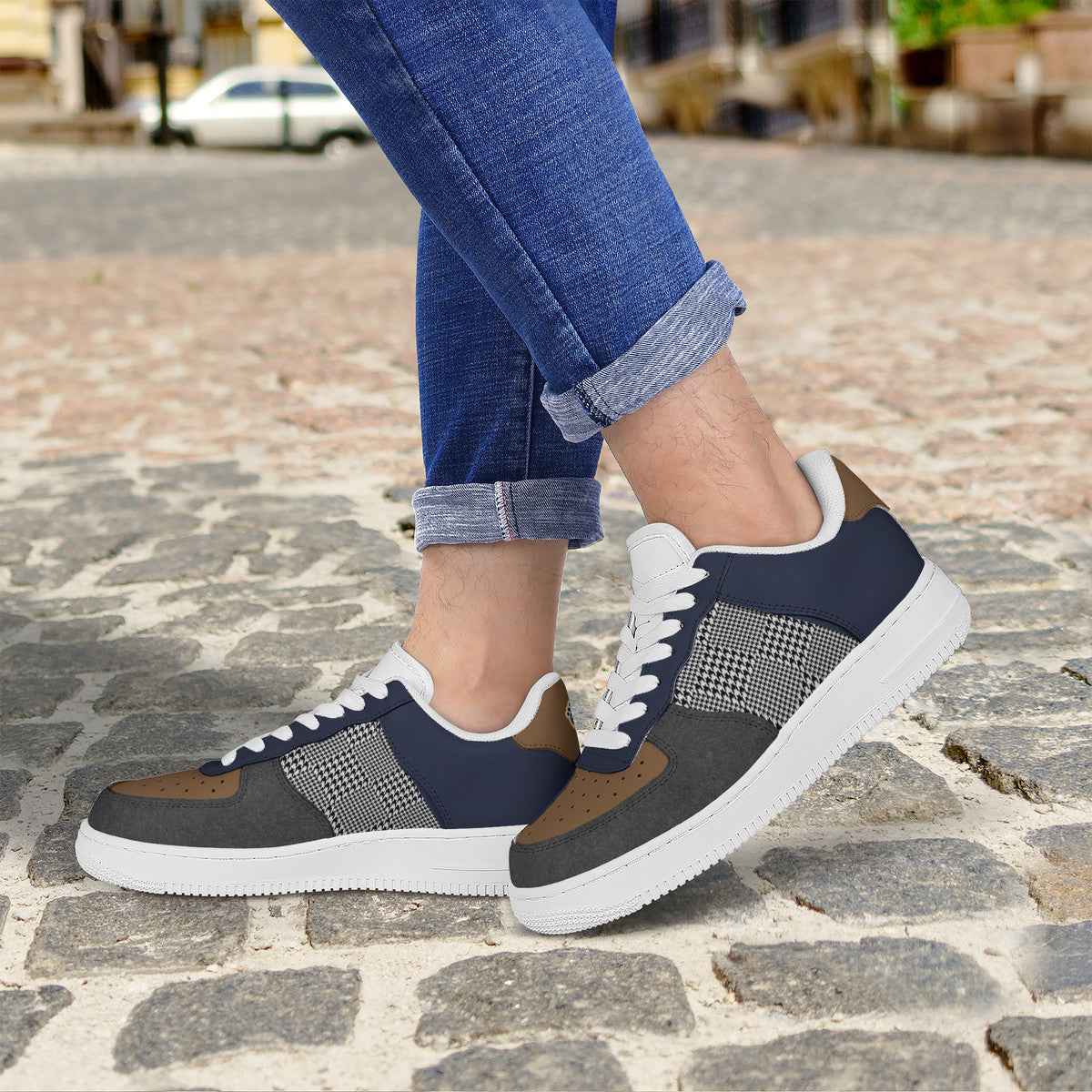 Low top unisex sneaker