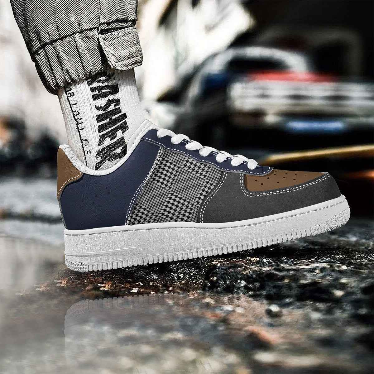 Low top unisex sneaker